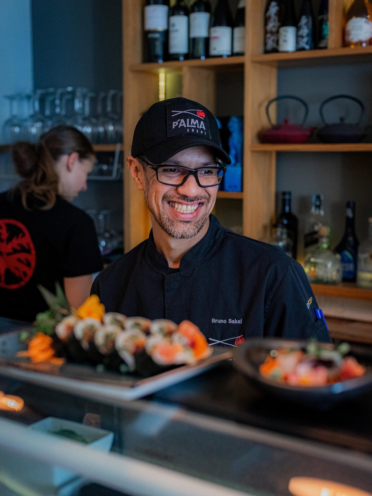 The Pálma Sushi chef at the counter